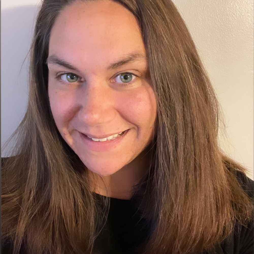 Meet your Posher, Nicole